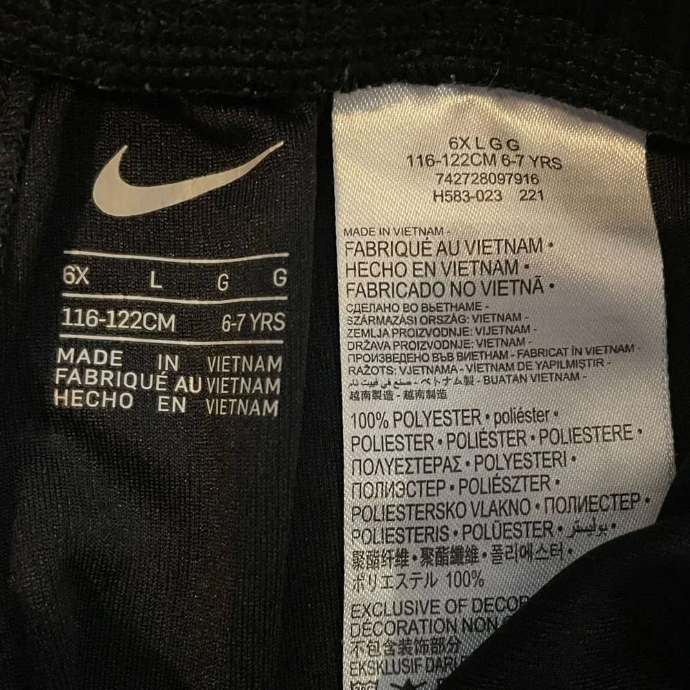 Nike Black Youth 6X (Large) Athletic‎ Shorts
